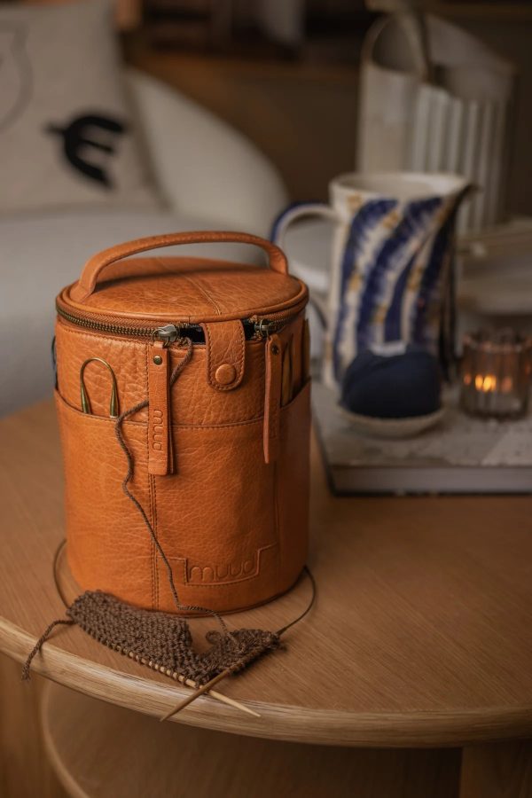 Odinė rankinė rankdarbiams | Handmade leather bag | кожаная сумка ручной работы для вязания | Ar rokām darināta ādas soma adīšanai | muud Satur