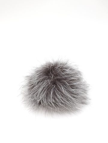 Natūralaus kailio bumbulai | Aksesuarai | Nature fur pompom | Accessories | Помпон из натурального меха | Аксессуары | Dabas kažokādas pompons | Piederumi